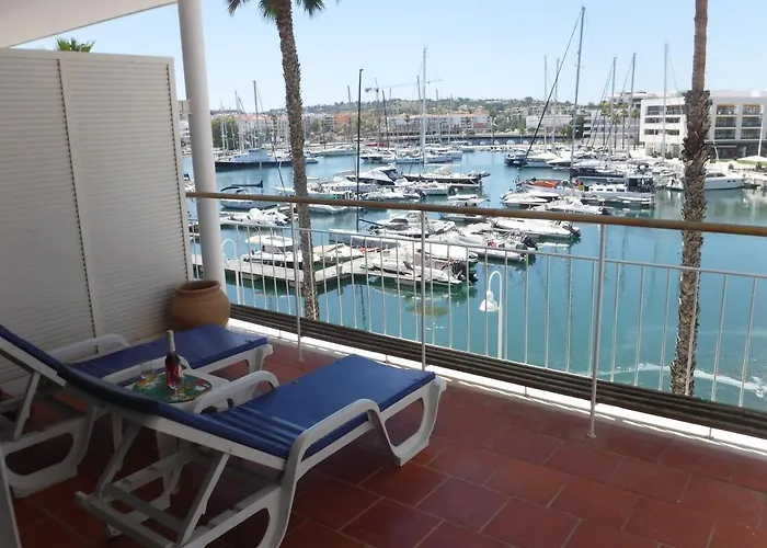 Lagos Marina - Exclusive Apartment With A Balcony